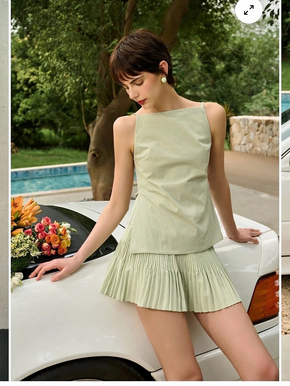 Accost Pleated Mini Skirt in beige Like New
